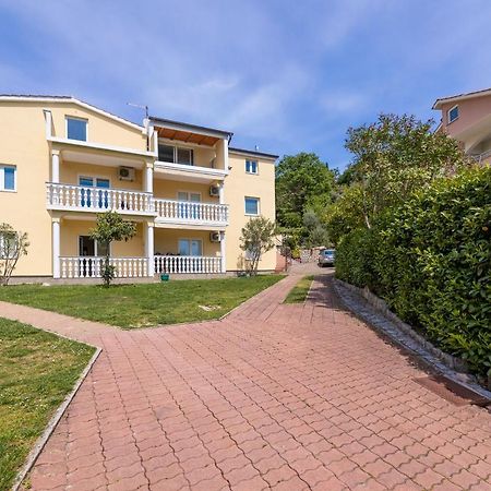 Apartment Mia Čižići Exteriör bild